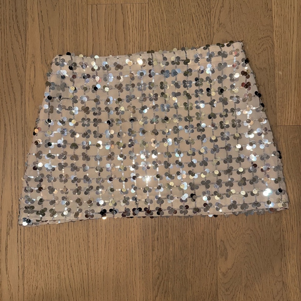 *NWT* Sequin Mini Skirt - Picture 3 of 3